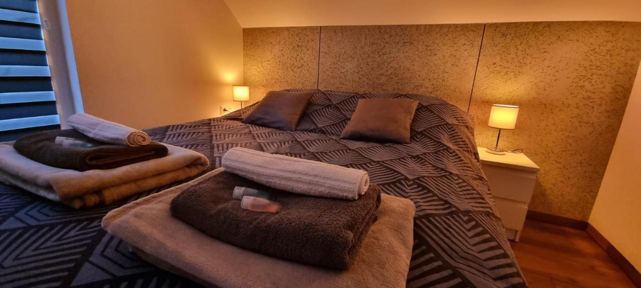 Luxury Apartments Bernardynska Domek 1 , 2 كيلتشي المظهر الخارجي الصورة