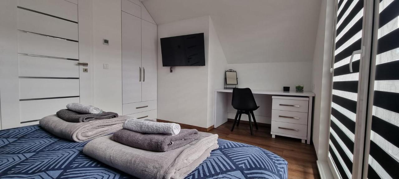 Luxury Apartments Bernardynska Domek 1 , 2 كيلتشي المظهر الخارجي الصورة